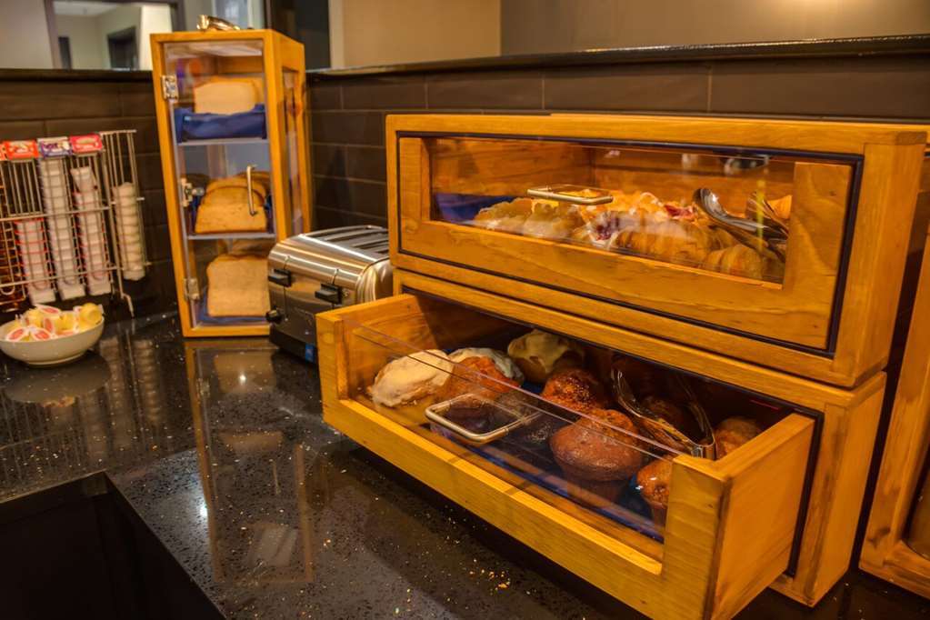 Peavine Inn & Suites High Prairie レストラン 写真